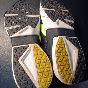 Nike Air Huracanes Trainers Mens 9 Black volt Shoes swoosh H AH7334-700